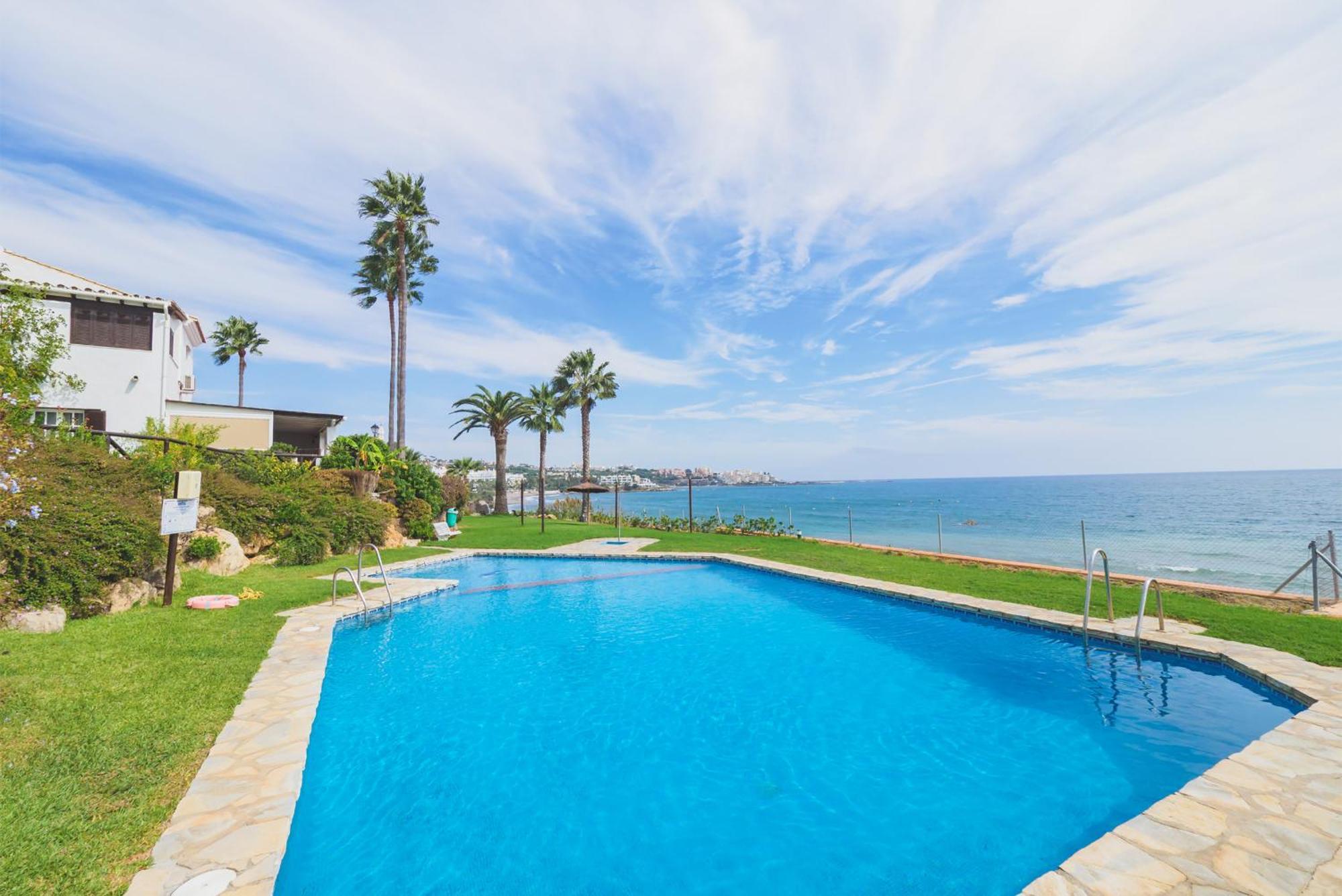Estrella Del Mar Villa Estepona Exterior photo